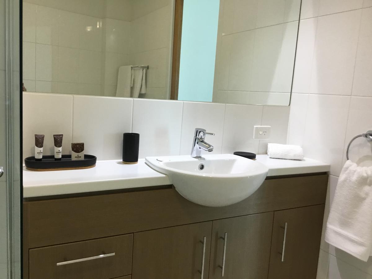 Wallaroo Marina Waterfront Luxe Apartment ภายนอก รูปภาพ