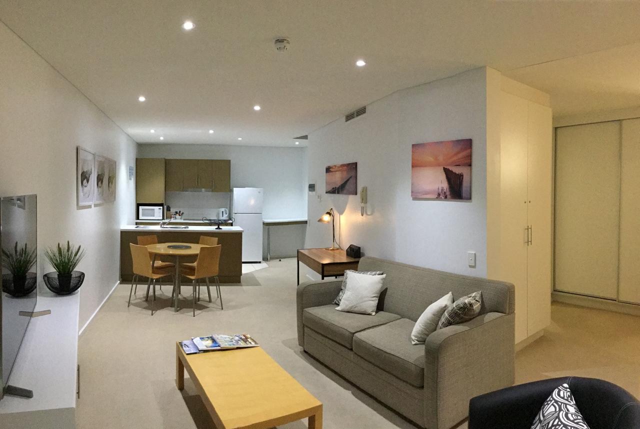 Wallaroo Marina Waterfront Luxe Apartment ภายนอก รูปภาพ