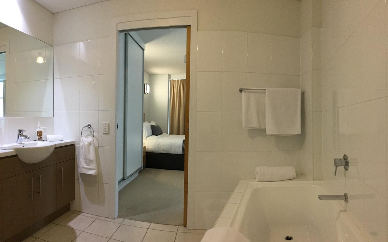 Wallaroo Marina Waterfront Luxe Apartment ภายนอก รูปภาพ